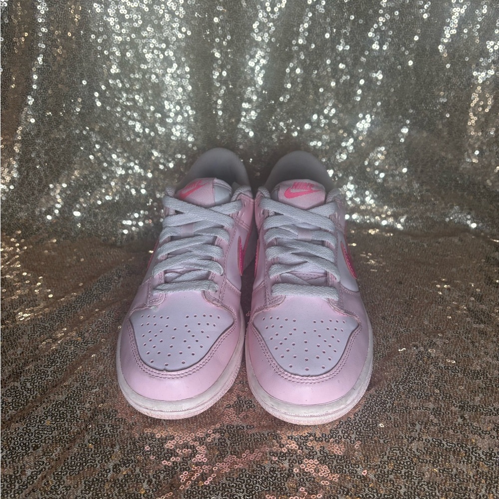 Nike Triple Pink Dunks